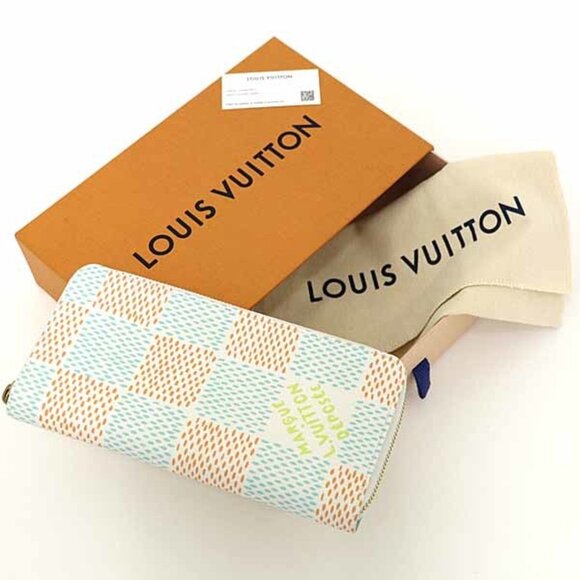 LOUIS VUITTON White Damier Wallet - Picture 2 of 6